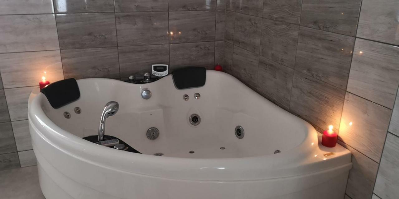 Apartamentai Su Dziakuzi Klaipėda Exteriör bild